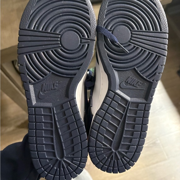 Nike Navy and White Athletic Shoes.. men’s size 8 women’s 9.5 - Picture 3 of 3